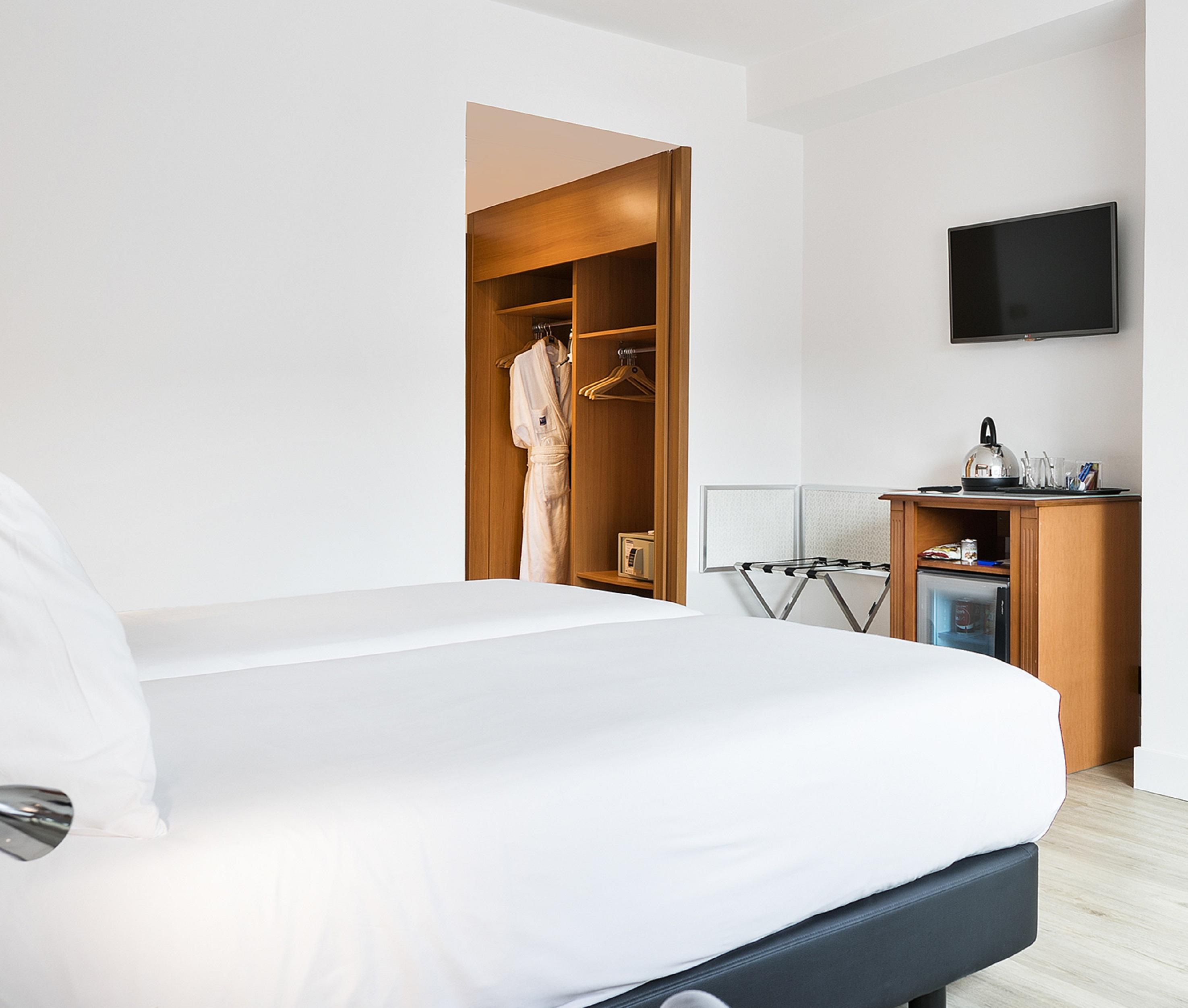 Hotel Apolo, Affiliated By Meliá