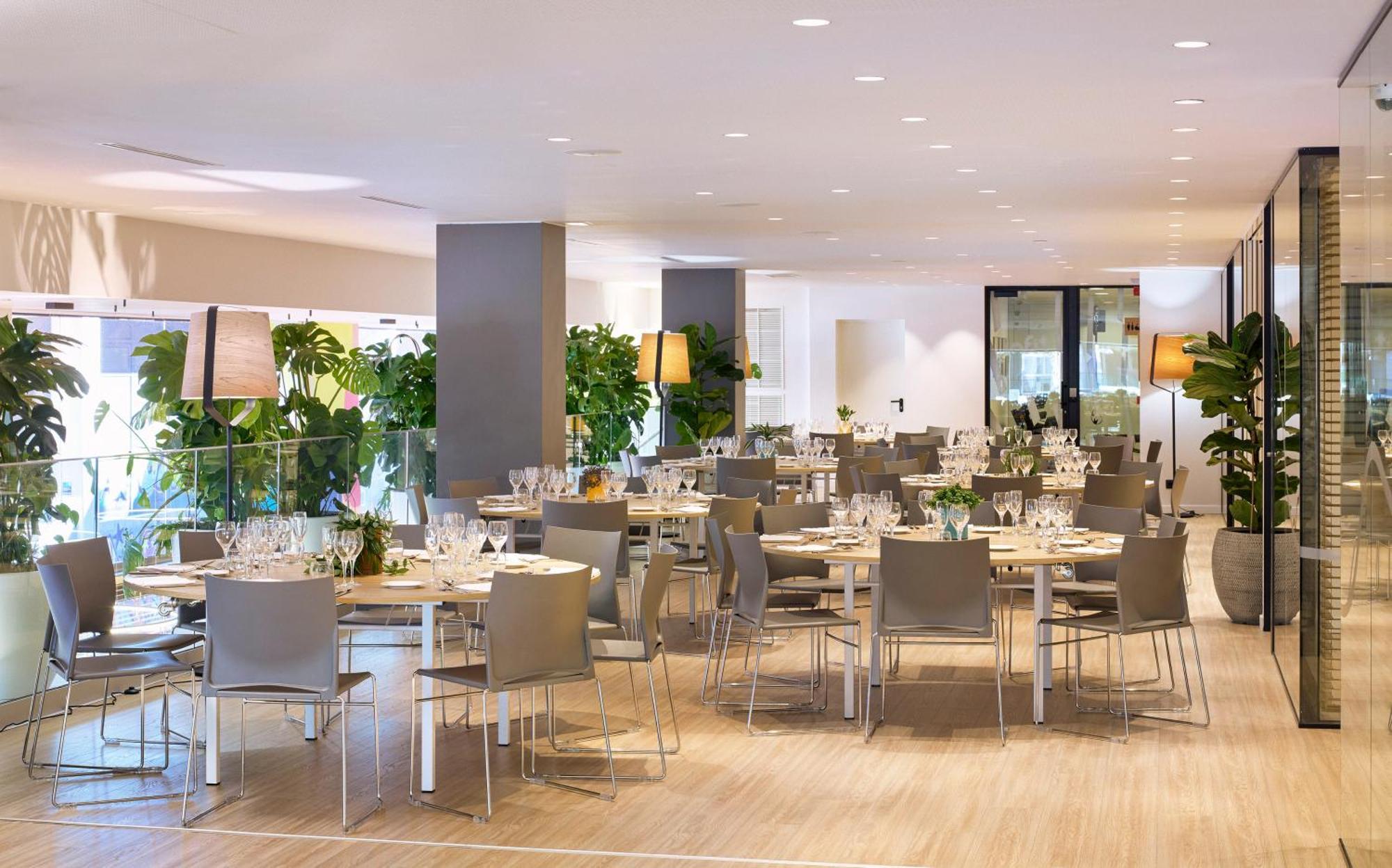 Apolo, Affiliated By Meliá 4* Barcelona